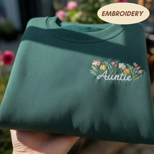 Auntie Embroidered Floral Sweatshirt, New Aunt Announcement Shirt, Aesthetic Wildflower Crewneck, Sister Gift